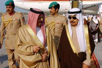 مواجهات مسلحة بين انصار الملك البحريني ورئيس وزرائه