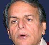 تحریک انصاف نے جاوید ہاشمی کو وزارت عظمٰی کیلئے امیدوار نامزد کر دیا