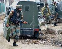 کشمیر میں قابض فورسز کی گاڑی پر عسکری حملہ، 2 فوجی اہلکار ہلاک