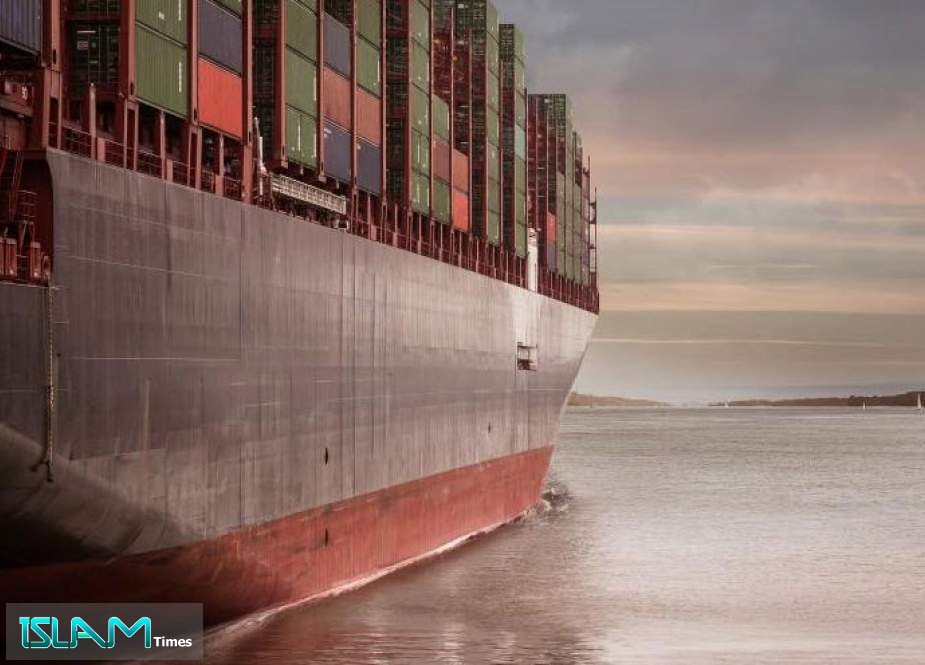 رویترز: سومین شرکت بزرگ کشتیرانی جهان حمل بار به ایران را متوقف می‌کند