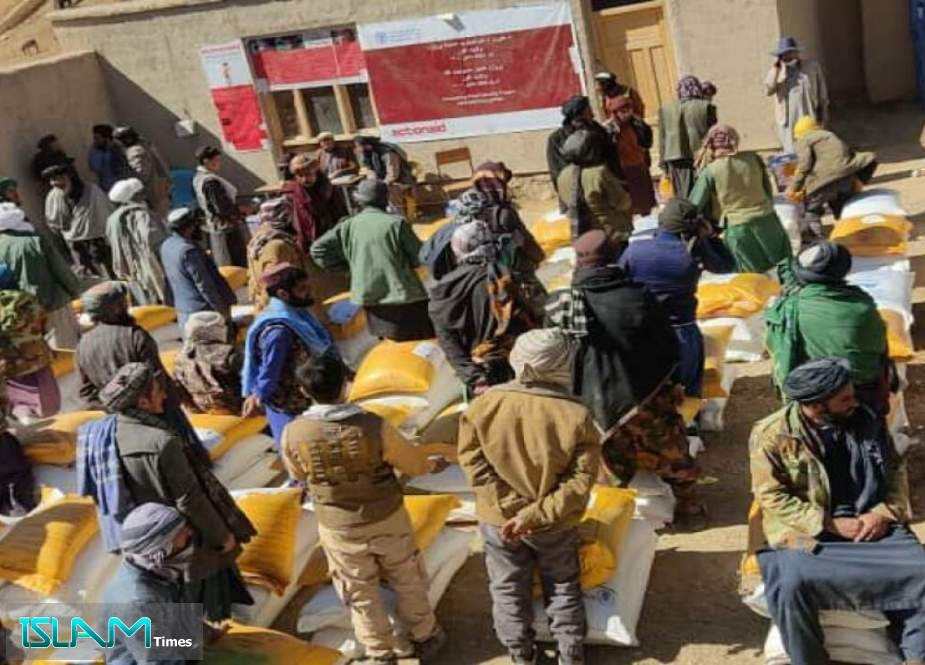 مساعدت تجار افغانستانی مقیم ایران به زلزله زدگان هرات