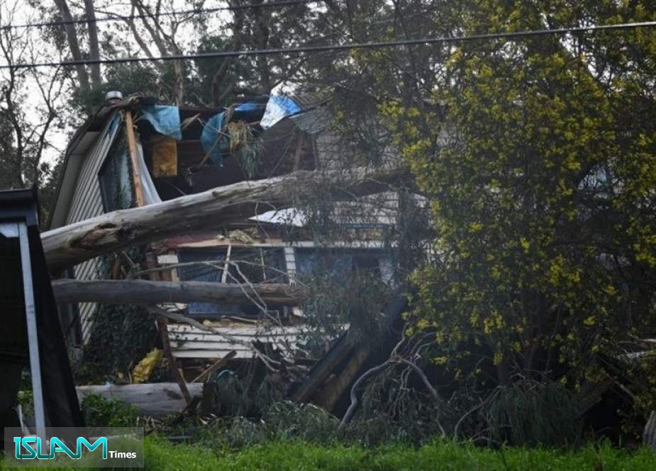Australia Storm Cuts Power to 110,000 Homes, Kills One