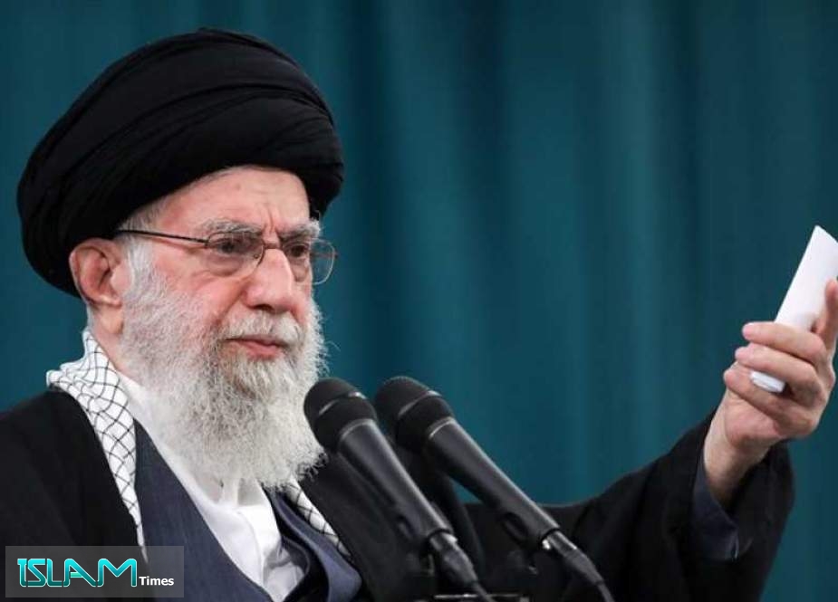 Ayatollah Khamenei Raps West for Provision of Science for “Israel”