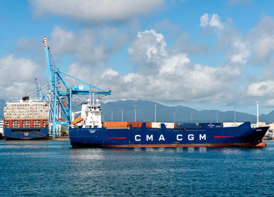 "أمبري" للأمن البحري: هجوم صاروخي يستهدف سفينةً تجارية في الحُدَيْدة اليمنية