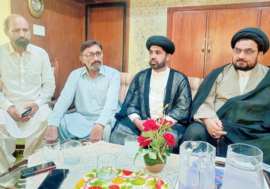 ملتان، شیعہ علماء کونسل کے وفد کی خانہ فرہنگ آمد، ایرانی صدر اور انکے رفقاء کی شہادت پر اظہار افسوس