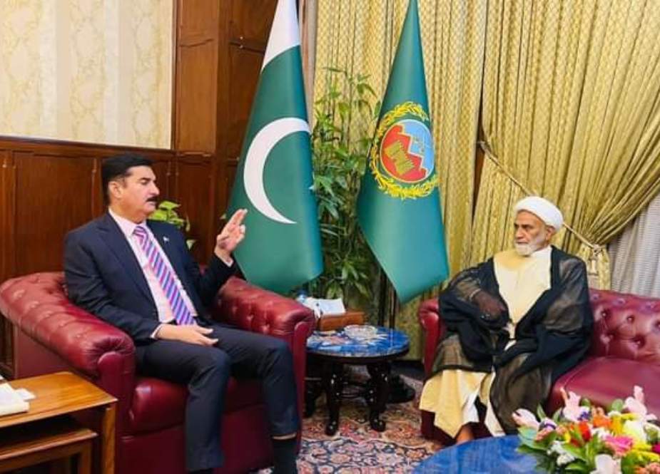 پشاور، علامہ رمضان توقیر کی گورنر فیصل کریم کنڈی سے ملاقات