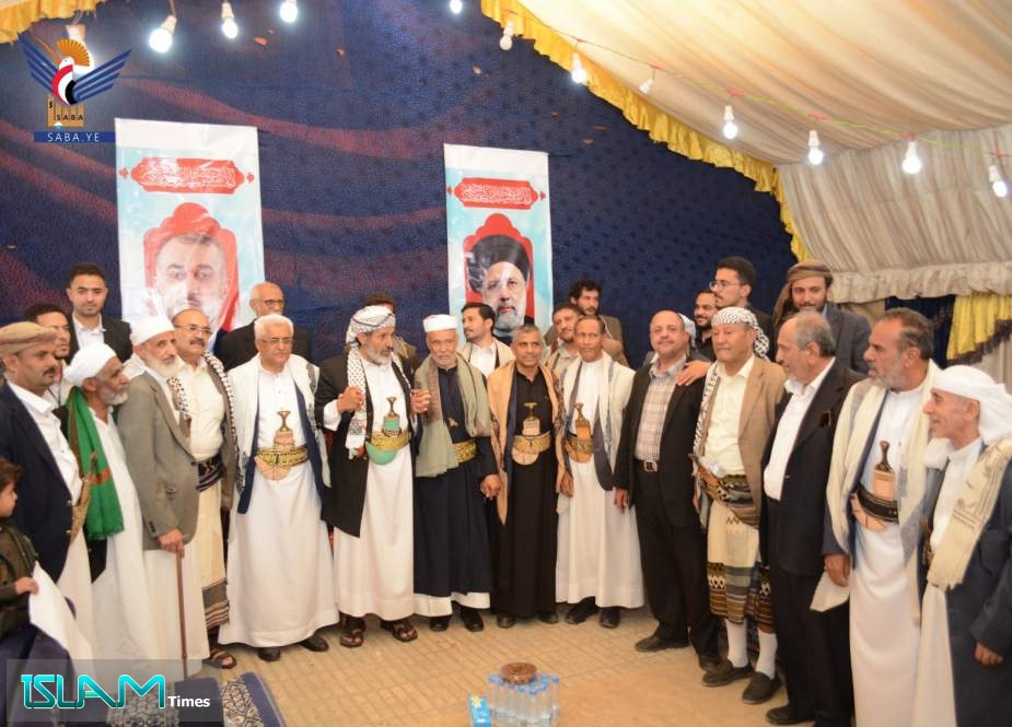 قيادات الدولة بصنعاء تشارك في مراسم تقديم العزاء باستشهاد الرئيس رئيسي