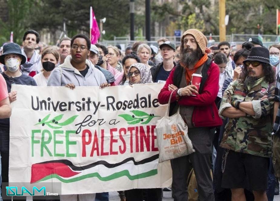 Pro-Palestinian Demonstrators Stand Firm at University of Toronto despite Trespass Notice