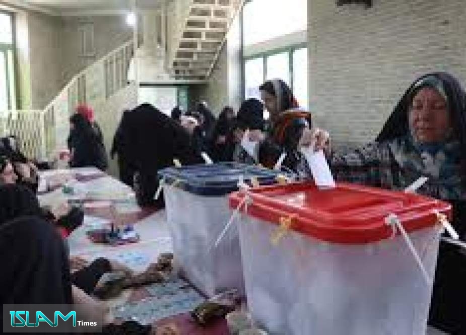الإيرانيون المقيمون في سوريا يشاركون بالانتخابات الرئاسية الإيرانية