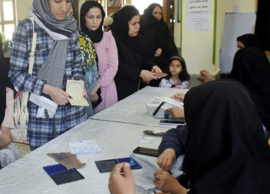 تمديد فترة التصويت في إيران حتى الساعة 20:00