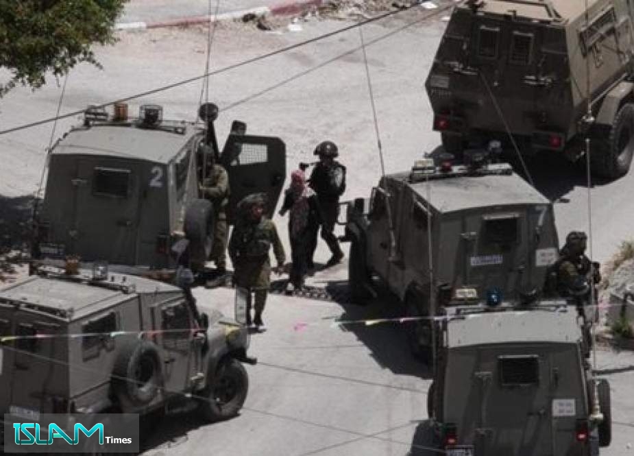 قوات الاحتلال تعتقل 11 فلسطينياً وتهدم منزلين بالضفة الغربية