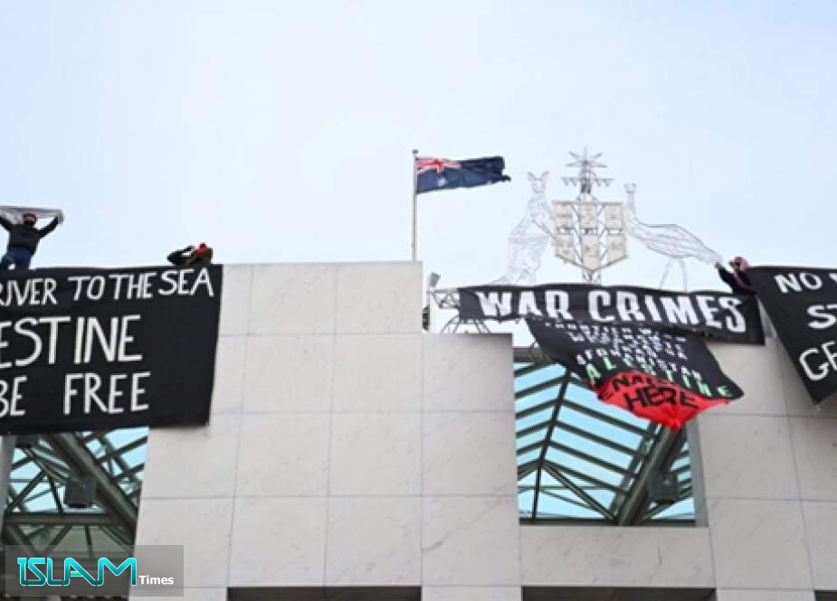 متضامنون مع الشعب الفلسطيني يتظاهرون أمام البرلمان في أستراليا