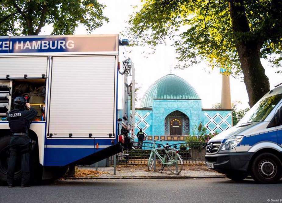 German police in front of Blue Mosque in the Islamic Center of Hamburg, Germany